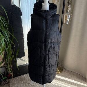 Andrew Marc Women's Black Puffer Vest